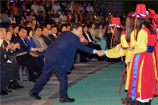 윤장현 광주시장, 광산구민의 날 기념식 참석