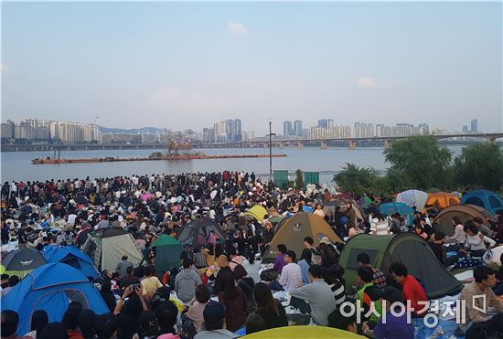 [여의도불꽃축제]10만 불꽃쇼 보러온 100만 인파