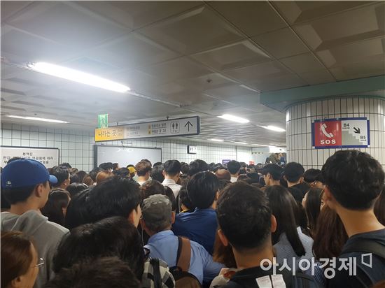 [여의도불꽃축제]10만 불꽃쇼 보러온 100만 인파