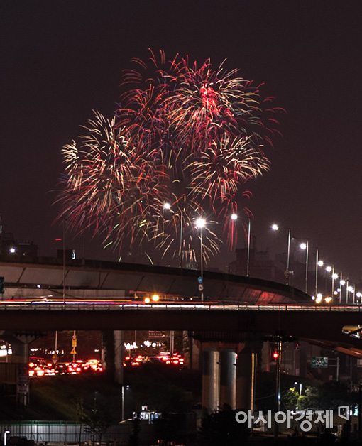 [포토]가을 하늘 수놓는 불꽃들 