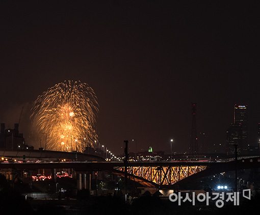 [포토]가을 하늘 수놓는 불꽃들 