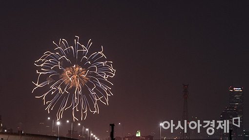 [포토]가을 하늘 수놓는 불꽃들 