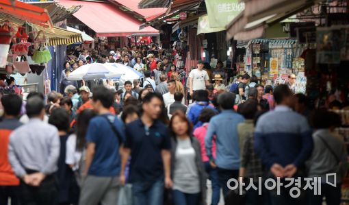 [상생의 민낯③]또 다른 '내로남불' 되나…지역상권발전기여금 논란