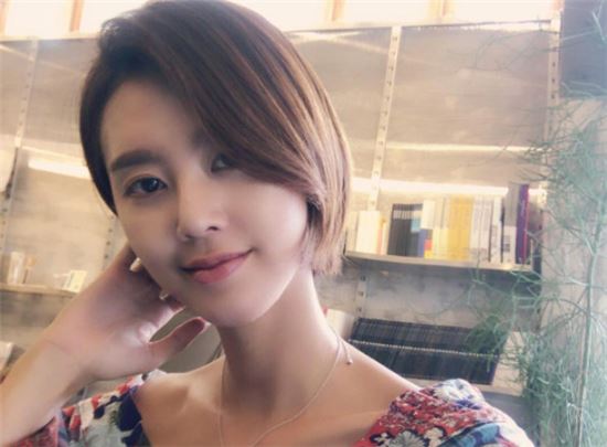 지소연, SNS 글귀?…“세상에서 가장 아름다운 여자”