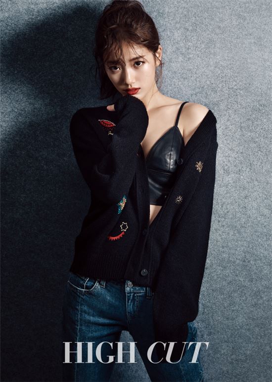 수지, 가슴 라인 드러낸 파격 화보? ‘시선 집중’ 