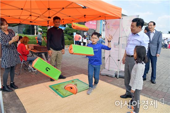 윤장현 광주시장, 한가위 문화행사 체험