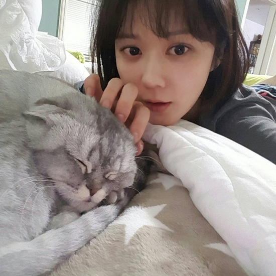 '고백부부' 장나라, 동안 미모 뽐내며 '찰칵'..."요리조리 만질만질"