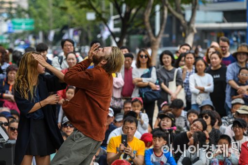 [포토]서울광장서 열린 '서울거리예술축제'