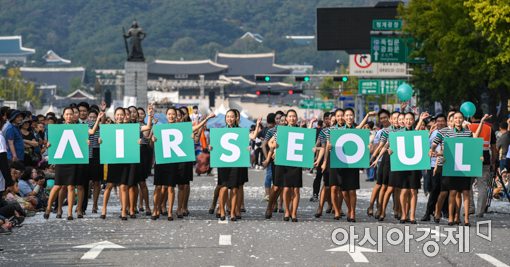 [포토]서울거리예술축제 참여한 에어서울