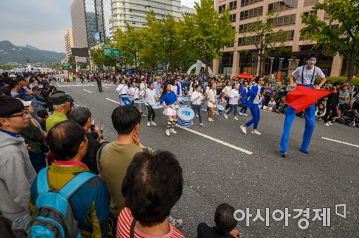 [포토]서울거리예술축제 2017 퍼레이드 개최