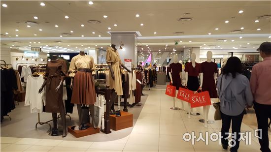 [사라진 국경절 특수-르포]골드바 경품·888 행사 실종…중국인 발길 끊긴 백화점·면세점