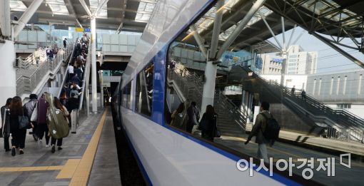 [포토]아쉬움 뒤로 한 채 