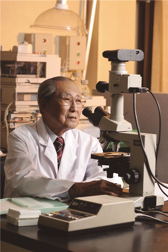 두유왕·카레 전도사·조미료의 아버지·…韓 식품산업의 선구자 큰 별 지다(종합)