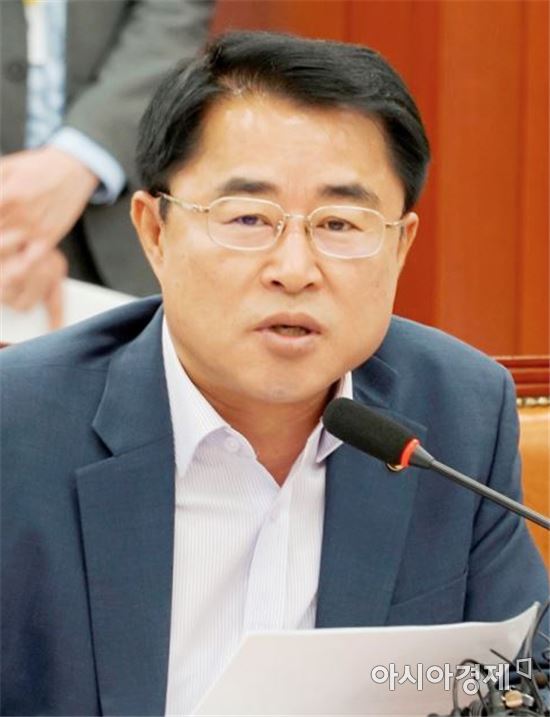 최경환 의원 “MB정권 국정원,박정희 중앙정보부와 다르지 않아”