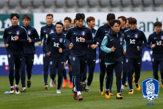 신태용號, 모로코전 수비도 실패한 '변형 스리백'