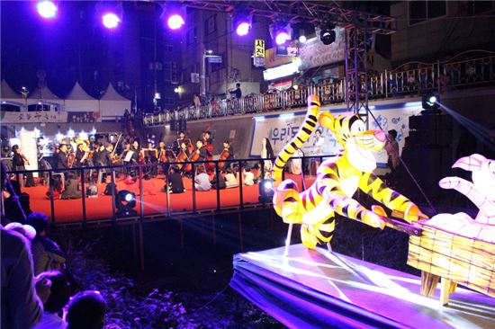 제6회 도봉구 등축제 테마 '로봇'