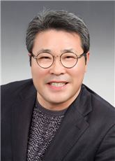 유용수 작가