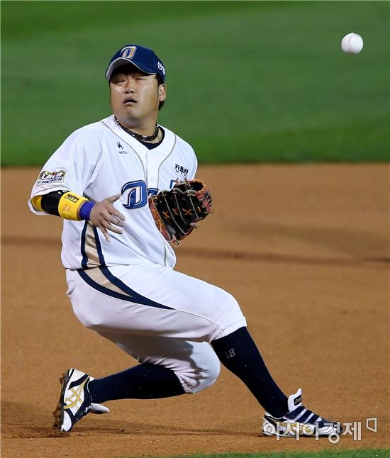 [포토]박석민, '갑자기 공이 안 보여~'