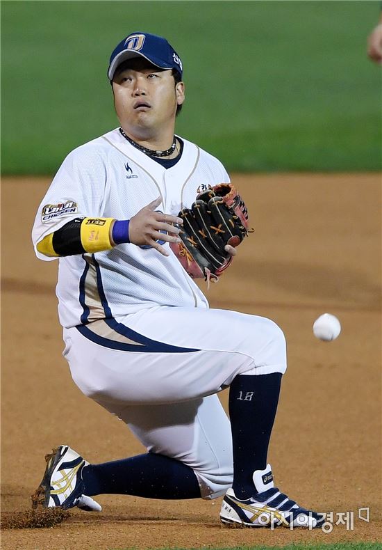 [포토]박석민, '몸개그 아닌데…'