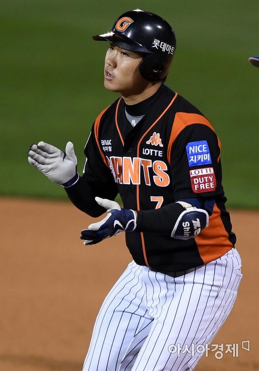 [포토]신본기, '추격의 1타점 적시타'