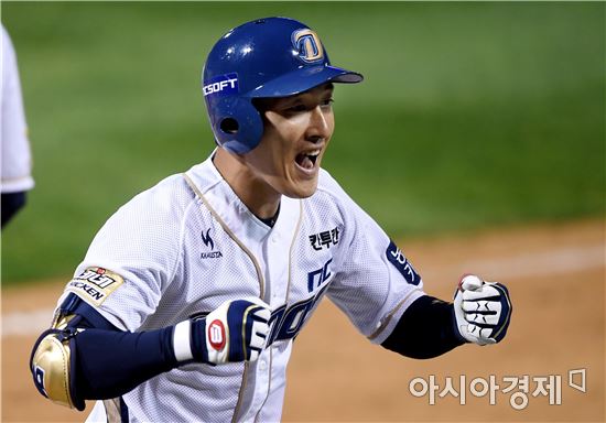 '노진혁 2홈런 3타점' NC 준PO 3차전 7점차 대승