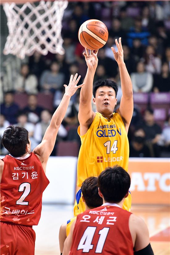 삼성 김동욱의 공언 "앞으로도 리바운드 많이 잡아보겠다"