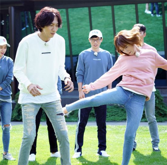 ‘런닝맨’ 보미, ‘치명적인 로우킥’ 이광수에게?…‘기대감 UP’