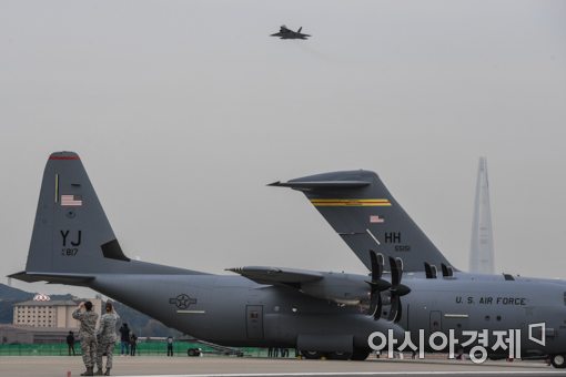 [포토]시험비행 나선 F-22 랩터
