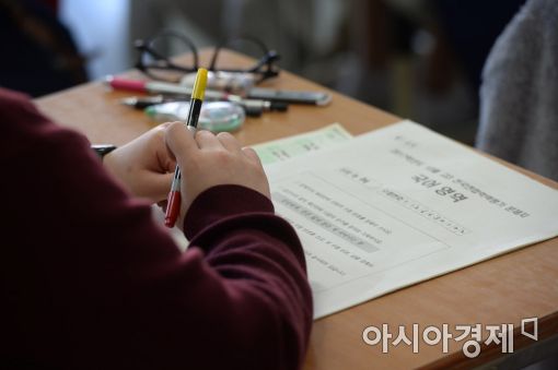 수능날 교통 총력 관리… 출근 시간 늦추고 버스 증편