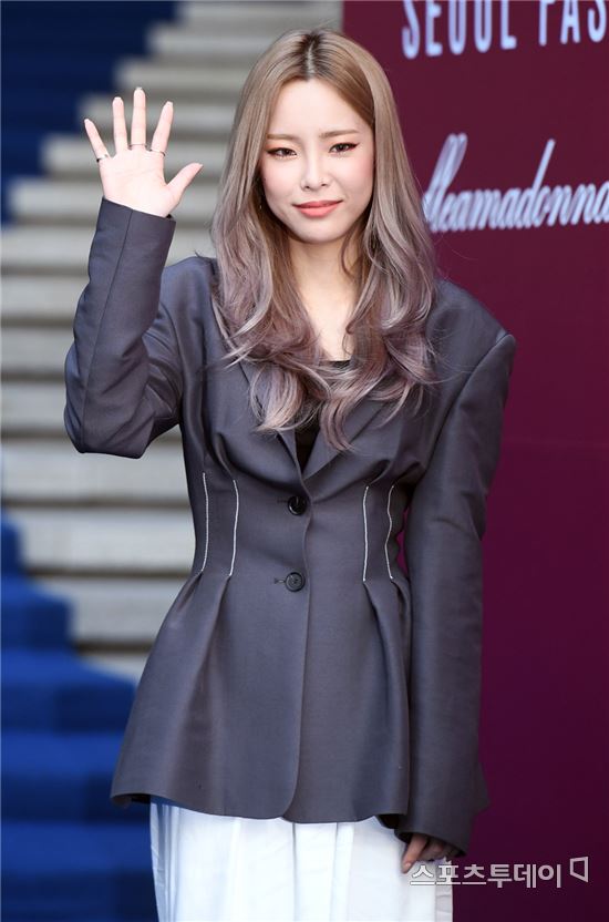 ‘비인두염=감기’…헤이즈 ‘고열·두통’ 호소하다 입원 