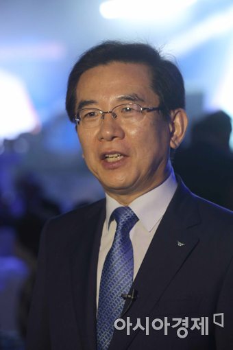 [포토]수상소감 발표하는 정일영 인천공항공사 사장