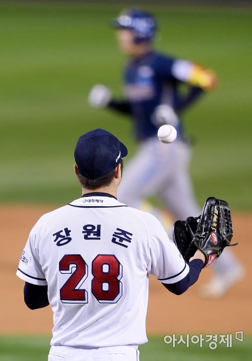 [포토]장원준, '아쉬운 피홈런'