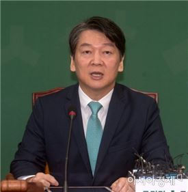 안철수 "한국당 국감보이콧 유감…방송장악 당사자"