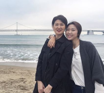 박시현, 미모의 母와 우월한 유전자 입증 "친구같은 엄마랑"