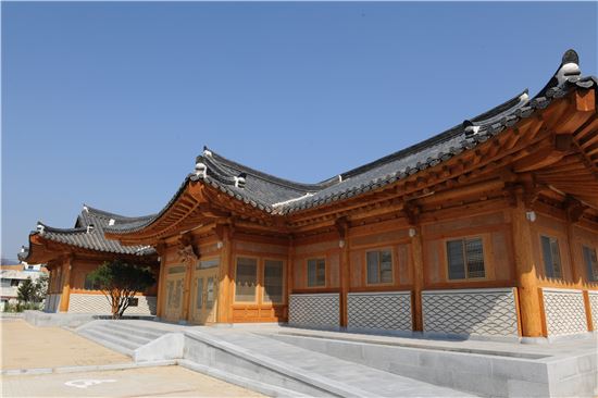 장성군 ‘도서관으로 가족여행 떠나요’