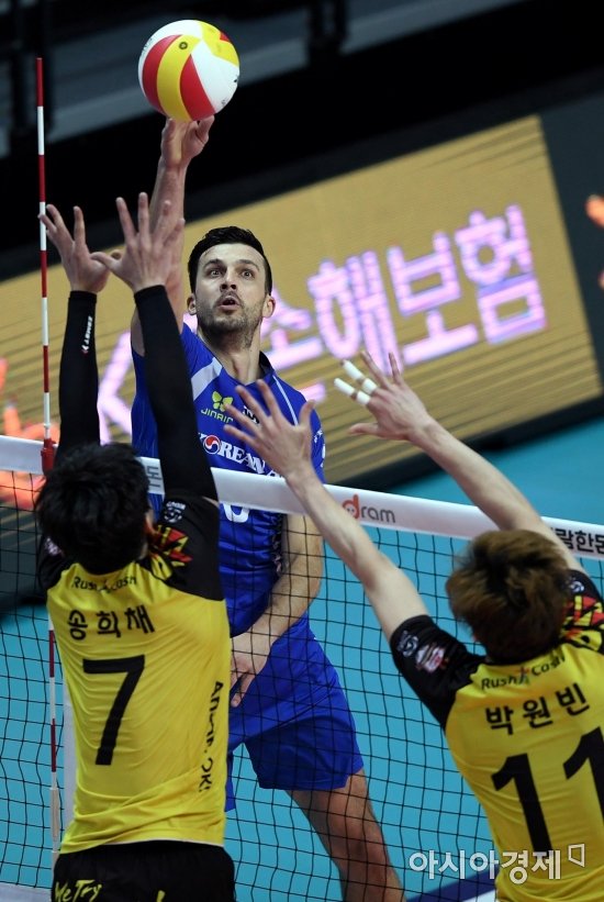 [포토]가스파리니, '막을 수 없는 팁 공격'