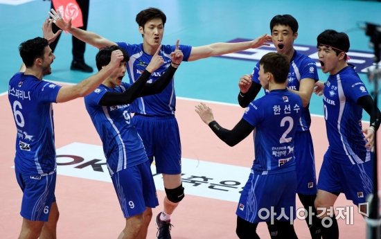 [포토]환호하는 대한항공