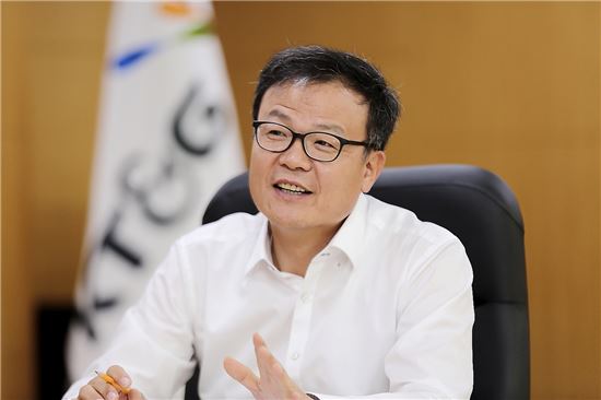 KT&G, 차기 CEO 후보 現 백복인 사장 확정…주총서 연임 결정
