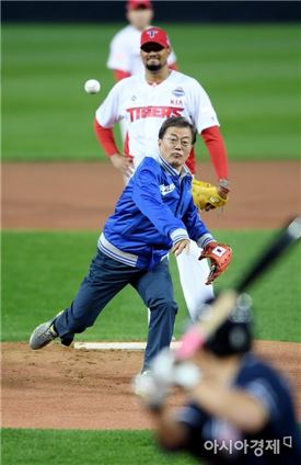 文대통령 지지율 73%…전주대비 3%p↑<한국갤럽>