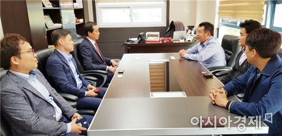 김명원 영광부군수, 대마산단 투자기업 조기착공 독려