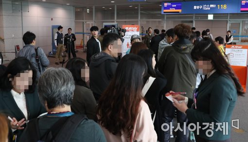 [포토]보안-검색 강화된 미국행 비행기
