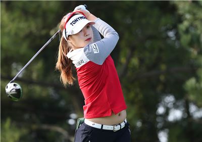 이정은6 5언더파 "시즌 5승 GO~"