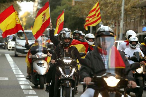 카탈루냐 지도자 "평화적 저항으로 새로 탄생한 공화국 지켜낼 것"