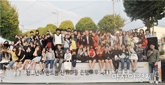 광주시 광산구 신가마을 은행나무축제 ‘성황’