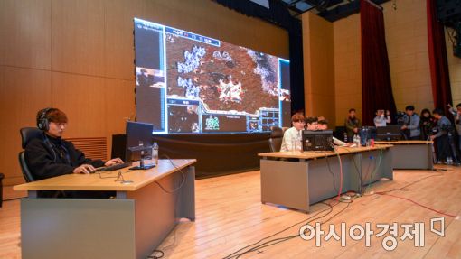 [포토]드디어 시작된 인간 대 인공지능 스타크래프트 대결
