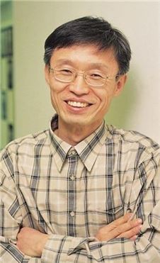 평론가 김이구씨. 사진제공=한국작가회의