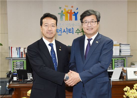 염태영시장 日 아사히카와시장 만나 협력방안 논의 