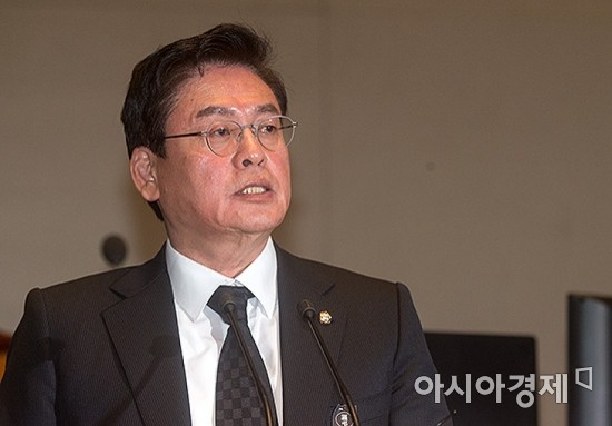 한국당, 특활비 특검법·檢 수사 중단 촉구 당론 결정