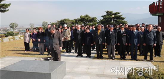 곡성군 보훈단체 , 호국정신 추모의 뜻 기리는 합동참배 