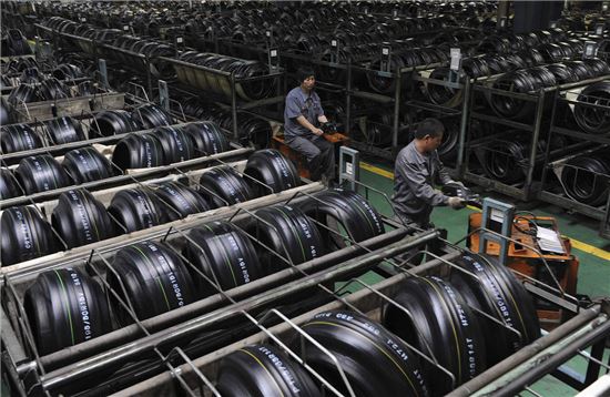 [뉴욕증시 핫앤쿨] 굿이어, 투자의견 ·목표가 하향